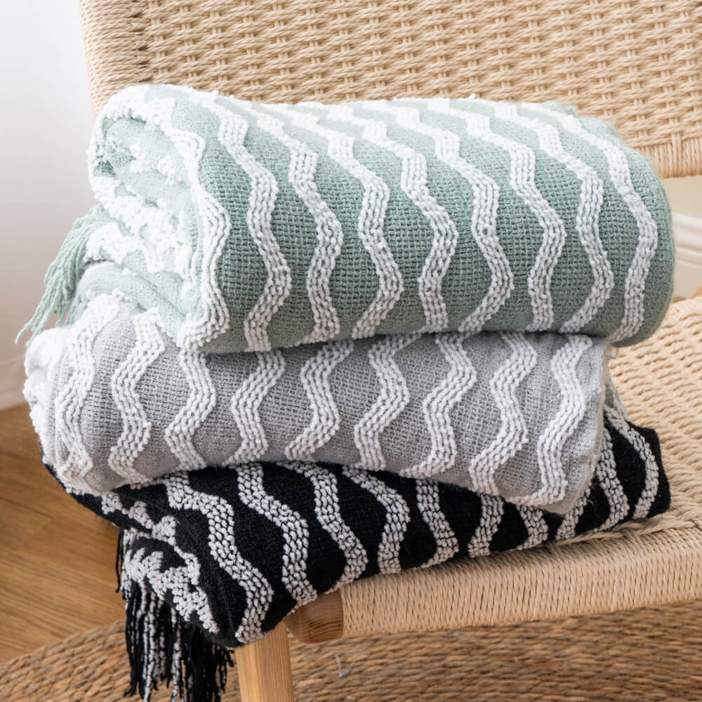 Chenille Wave Pattern Woven Blanket