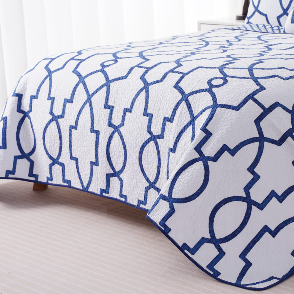 Geometrical printed Quilt Set 5 1