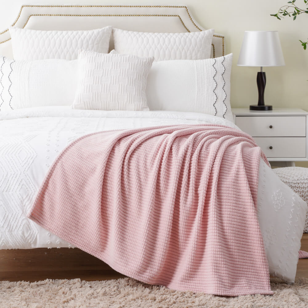 jacquard grid plush blanket 1