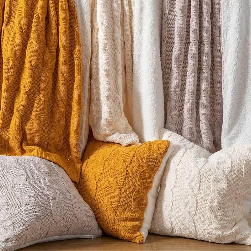 Cable Knitted Pillow Cushion 2