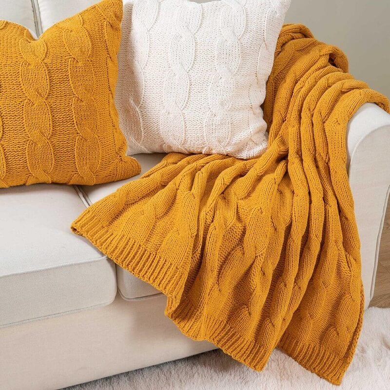 Cable Knitted Pillow Cushion 3