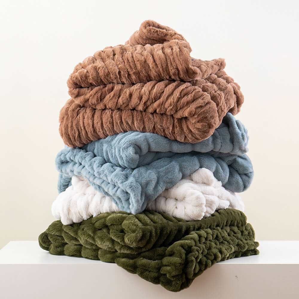 Double Sided Stretchy Minky Faux Fur Blankets olive