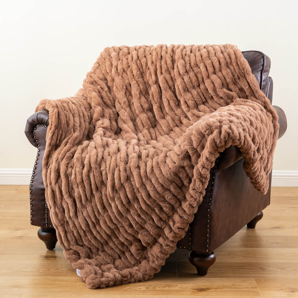 double sided ruched faux fur blanket 3