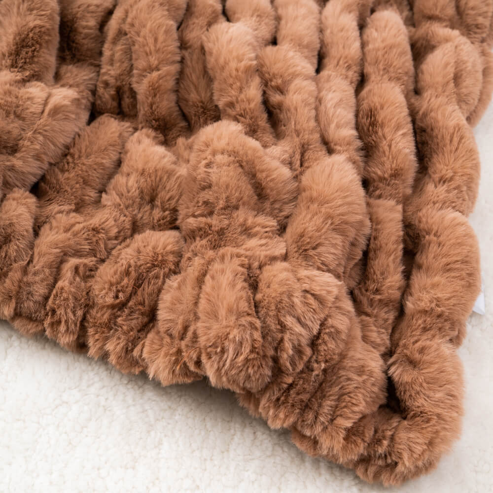 Double Sided Stretchy Minky Faux Fur Blankets olive