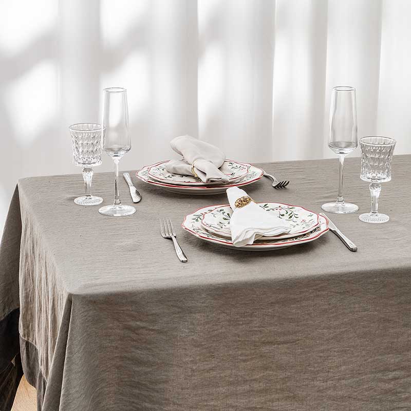 Bordered Linen Tablecloth 3