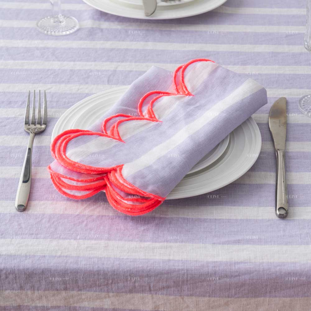 Scalloped Edge Linen Napkin 2