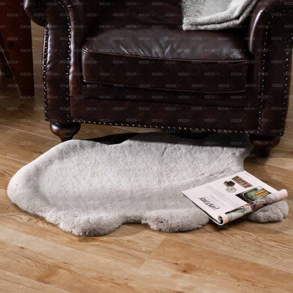 Thick Faux Sheepskin Bedside Rug 4