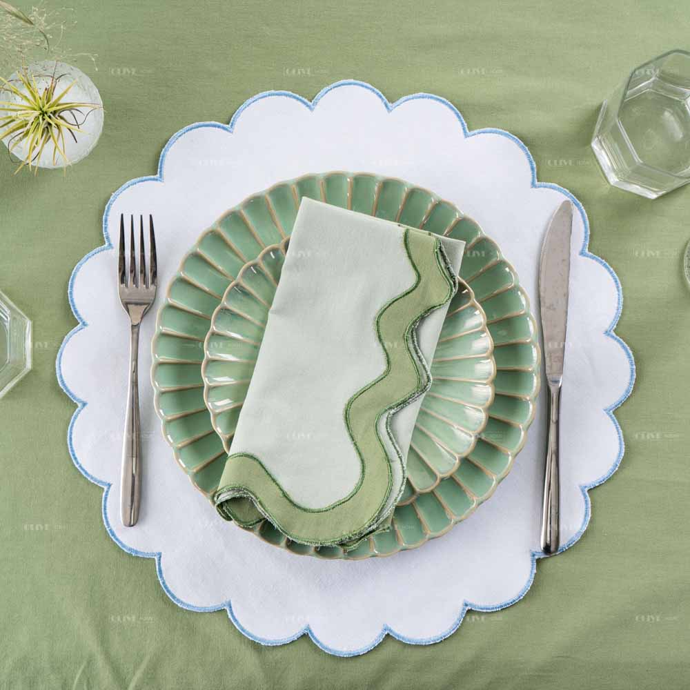 Scalloped Placemats 4