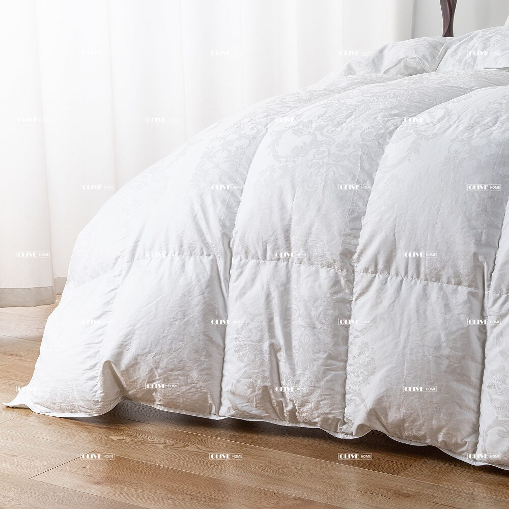 Luxury Customized Classic Down Comforter 4