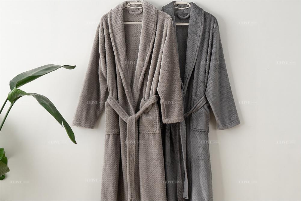 What is the Best Bathrobe Suited for Your Needs