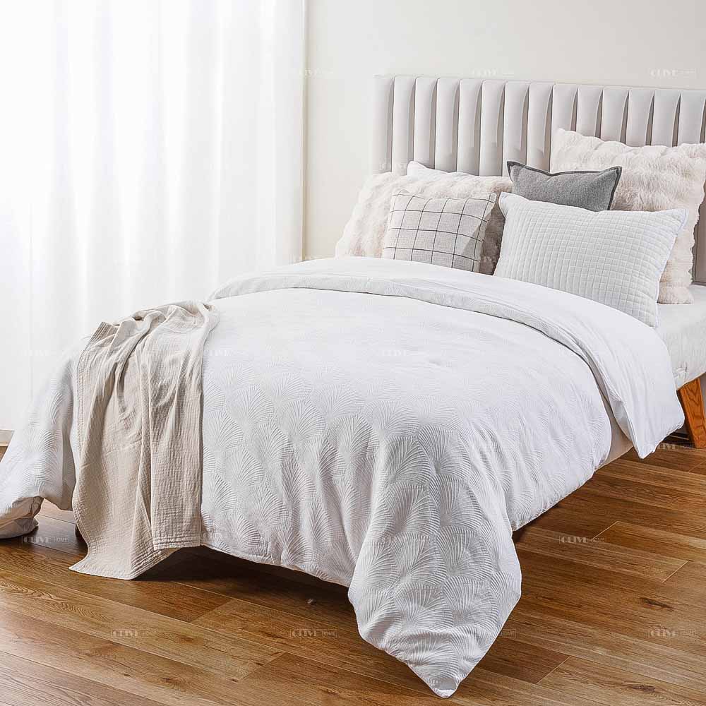 Cotton white matelasse duvet cover 6