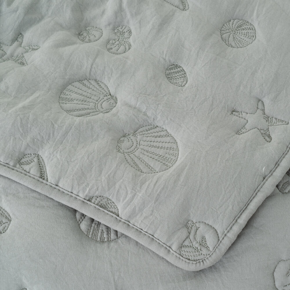 Soft Green Brushed Microfiber Bedspreads Bed Cover Quilt with Coverlets Sea Shell Pattern 6