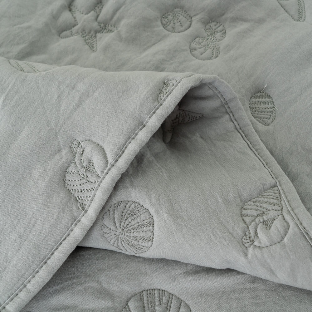 Soft Green Brushed Microfiber Bedspreads Bed Cover Quilt with Coverlets Sea Shell Pattern 7