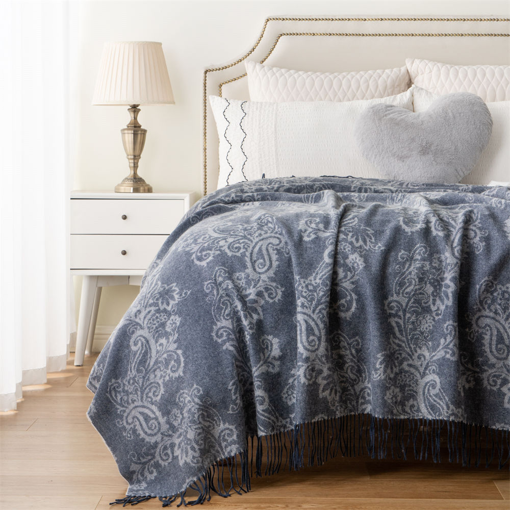 jacquard wool blanket 4