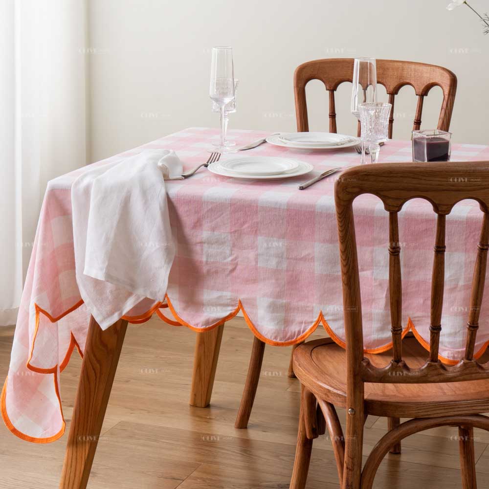 embroidered scallop tablecloth 2