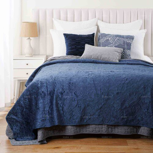 Velvet bedspread 1