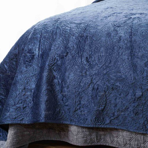 Velvet bedspread 2