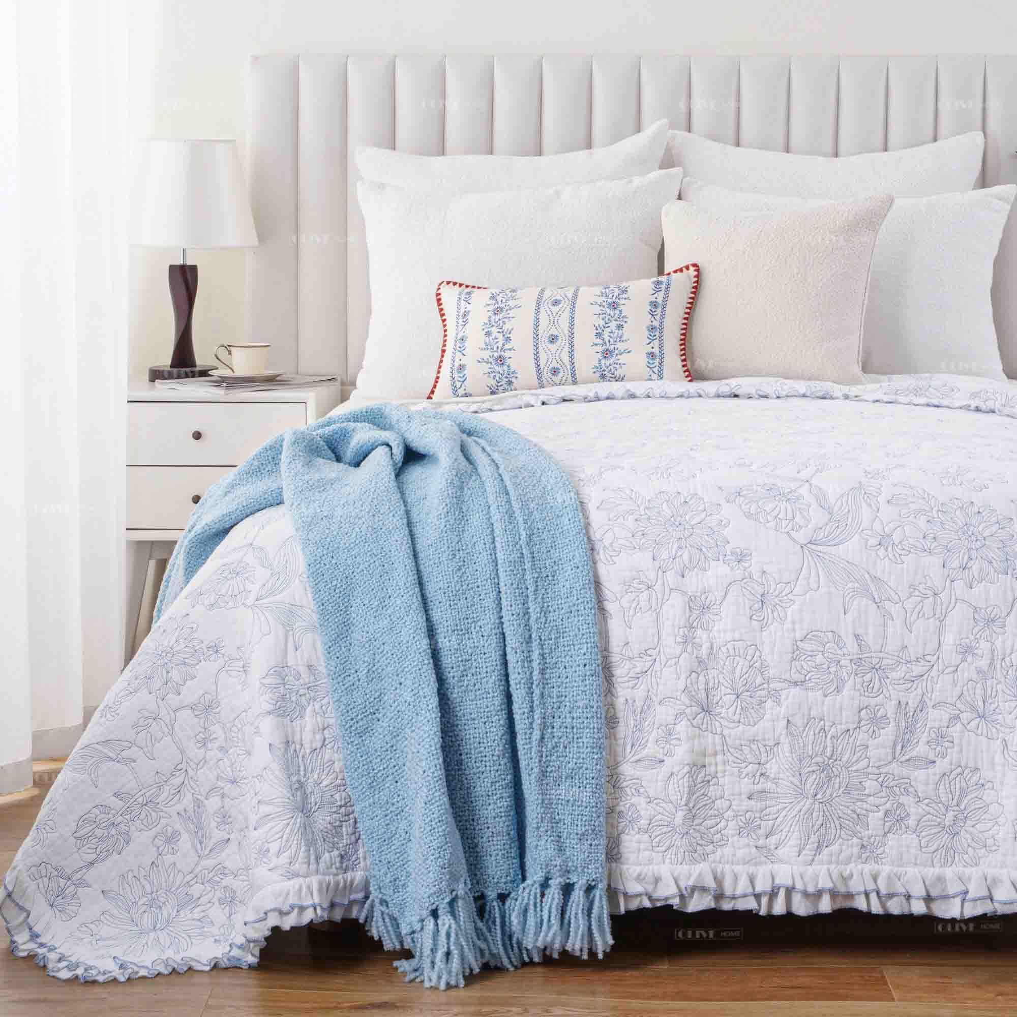 Ruffle Bedspread 2