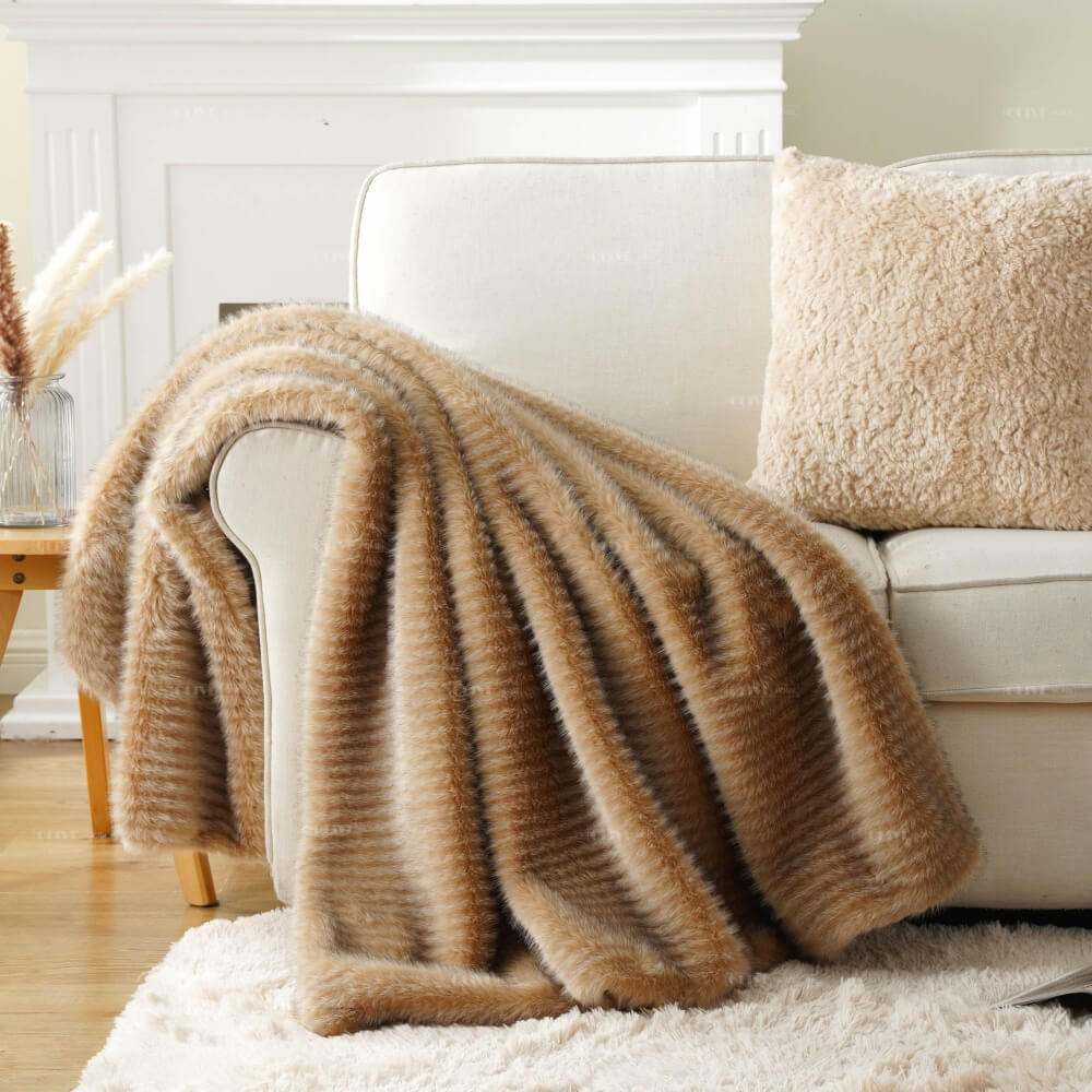 Low moq jacquard faux fur blanket 1