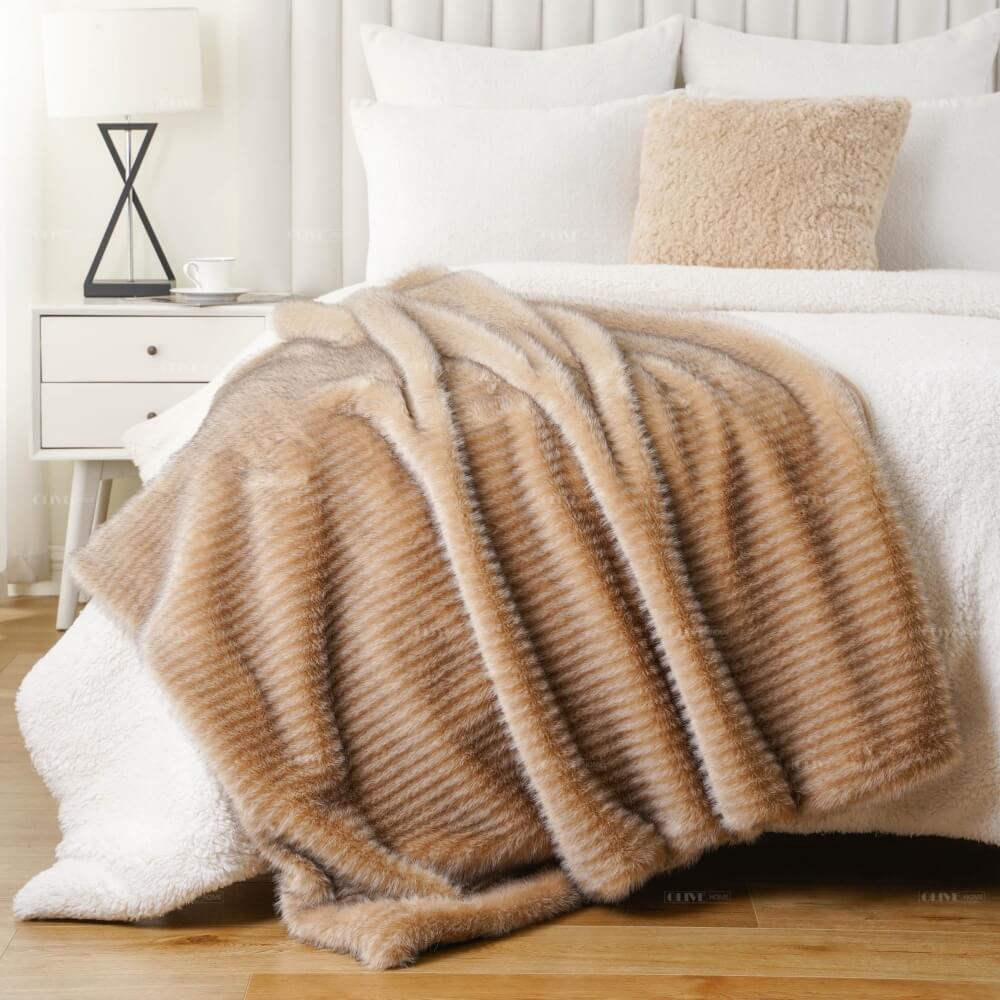 Low moq jacquard faux fur blanket 6