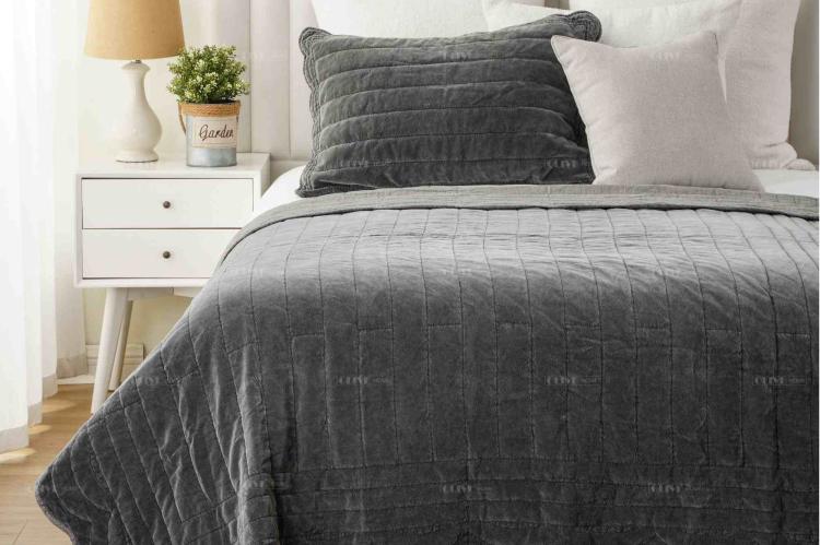 Cotton velvet quilted bedspread 1 1