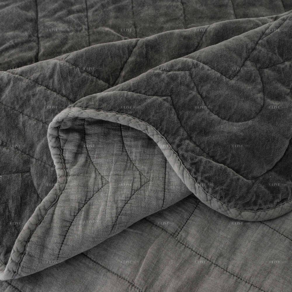 Cotton velvet quilted bedspread 8 Cotton velvet quilted bedspread 8