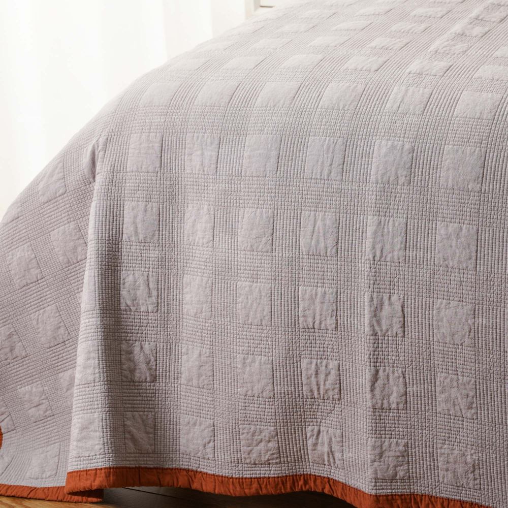 Outline Cotton Quilted Bedspread 2