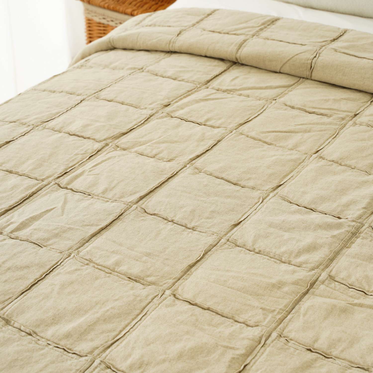 Cotton Linen Quilted Bedspread 1 box stitch Cotton Linen Quilted Bedspread 1 box stitch